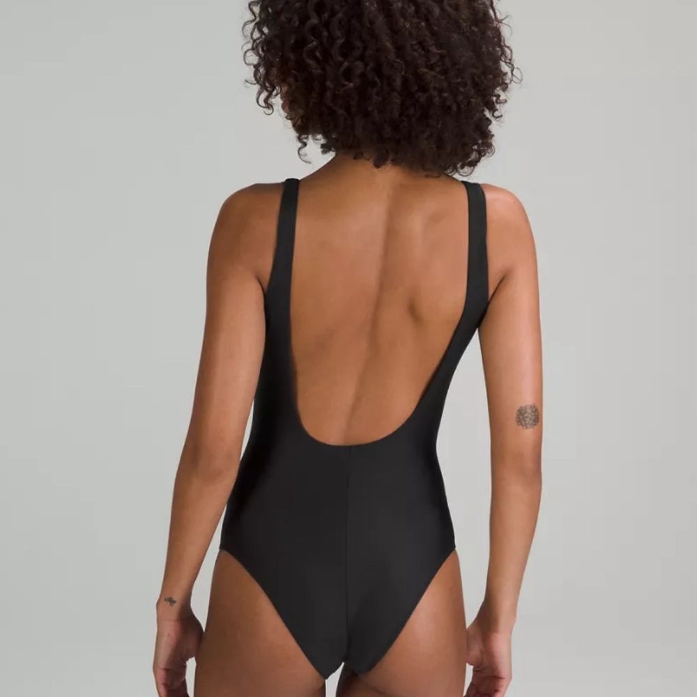 Lululemon Waterside Scoop one-piece NWT